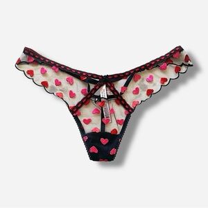 🌸New🌸 Victoria’s Secret thong panty M new